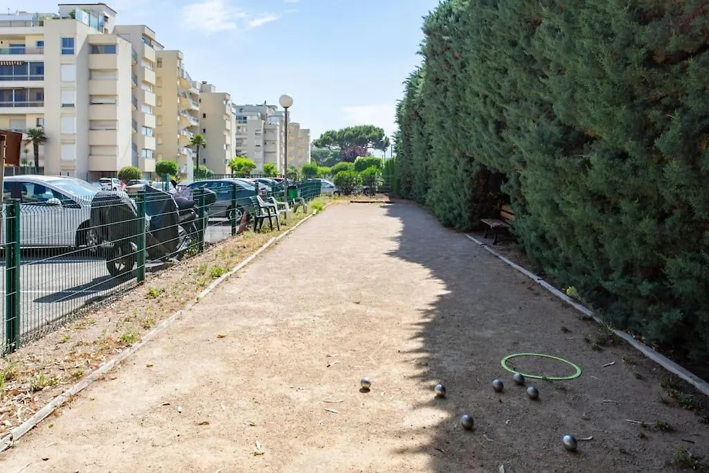 C4 - 1 Bdr Facing Sea & Beach - Parking, Tennis & Wifi Cannes 0*,  Frankrijk