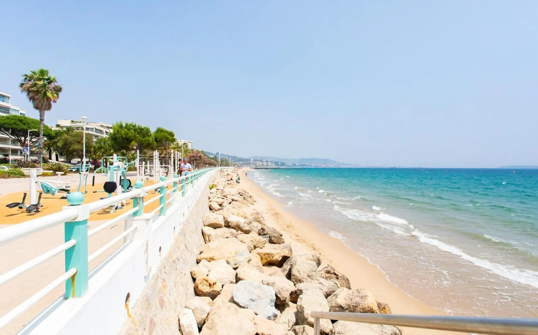 C4 - 1 Bdr Facing Sea & Beach - Parking, Tennis & Wifi Cannes 0*,  Francja