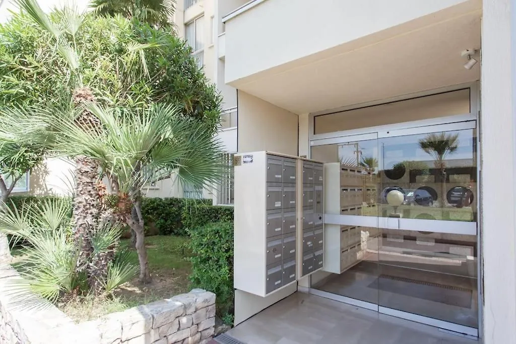 C4 - 1 Bdr Facing Sea & Beach - Parking, Tennis & Wifi Cannes Fransa